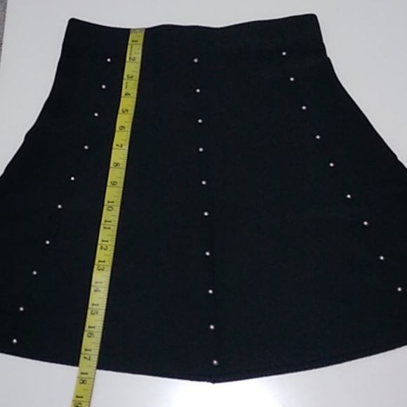 Gorgeous Zara skirt with studs, new without tags - Picture 4 of 7
